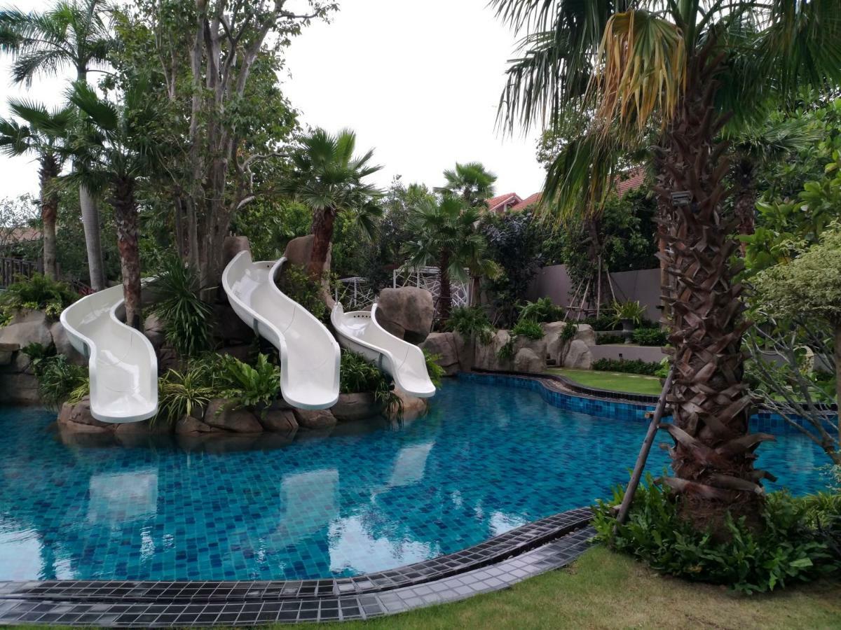 The Riviera Wongamat Hong Apartment Pattaya Exteriör bild