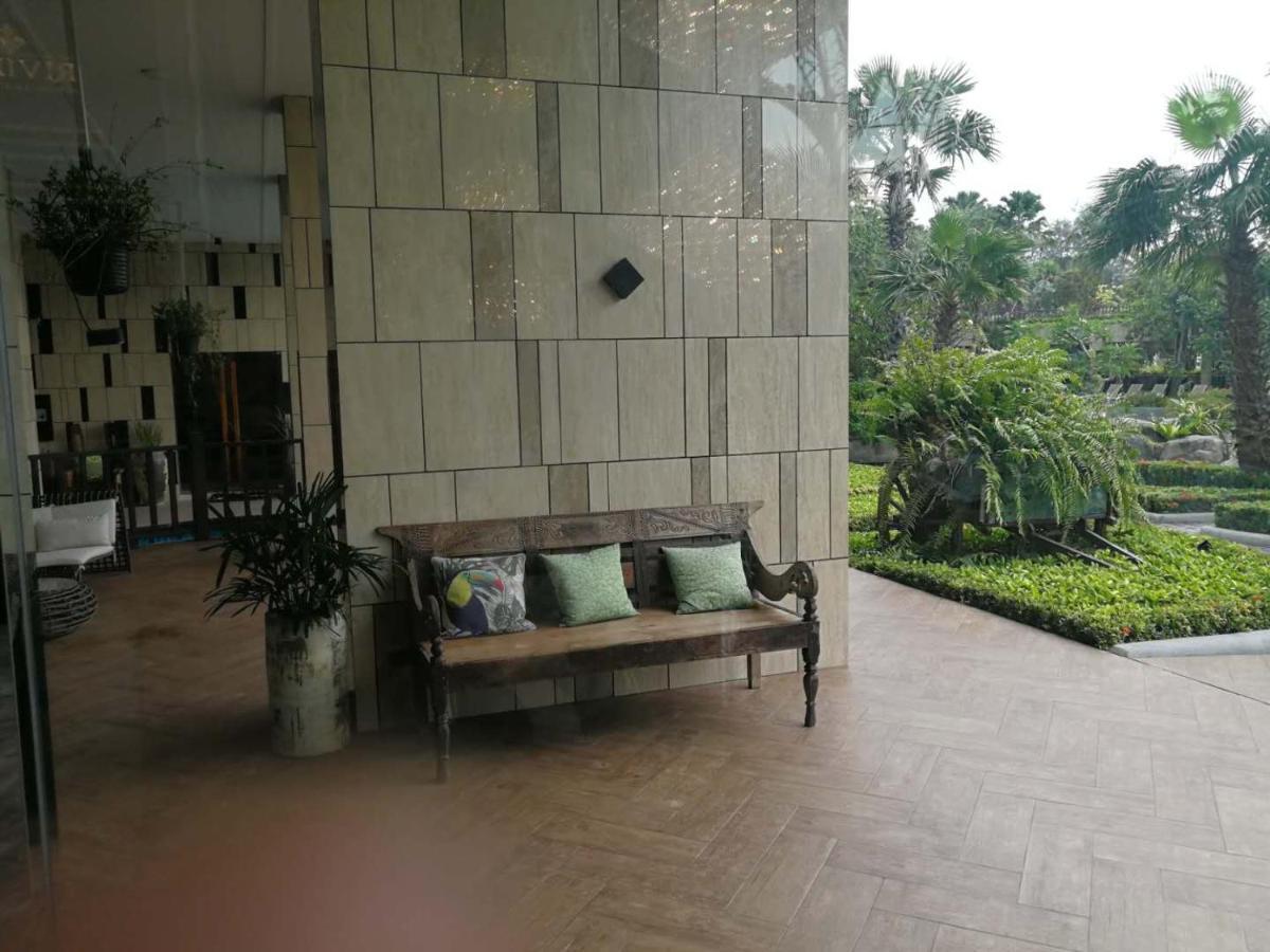 The Riviera Wongamat Hong Apartment Pattaya Exteriör bild