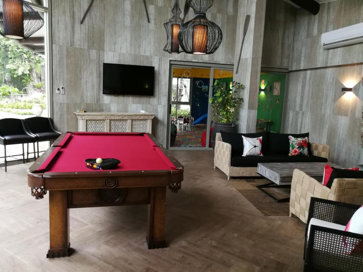 The Riviera Wongamat Hong Apartment Pattaya Exteriör bild